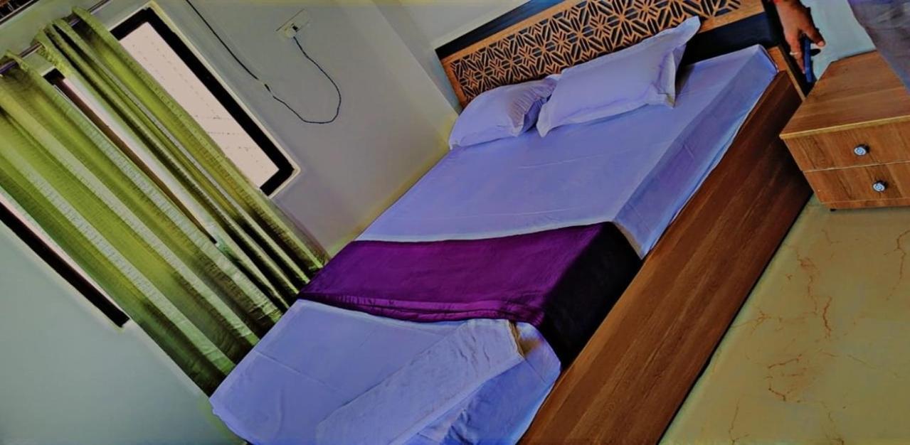 Glamour Palace Hotell Gaya Eksteriør bilde